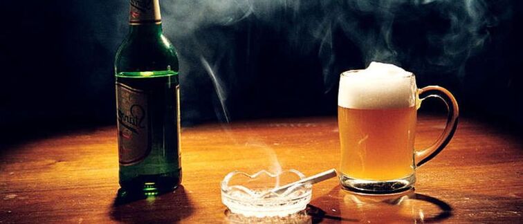 Alcohol addiction and smoking can trigger the development of psoriasis on the face