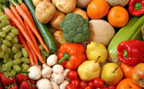 Patients suffering from psoriasis need to include vegetables and fruits in their diet. 