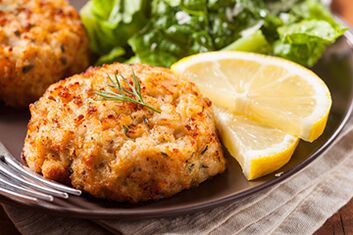 Fish cakes for lunch on the diet menu for psoriasis